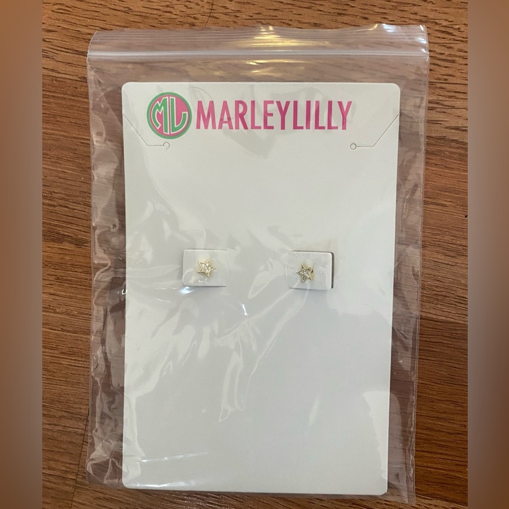 NWT Marleylilly Gold Tone Star Stud Earrings